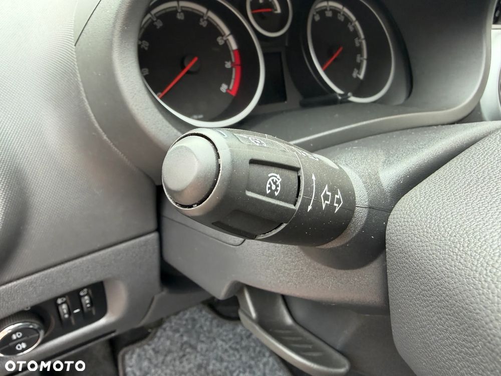 Opel Corsa 1.2 16V Essentia - 10