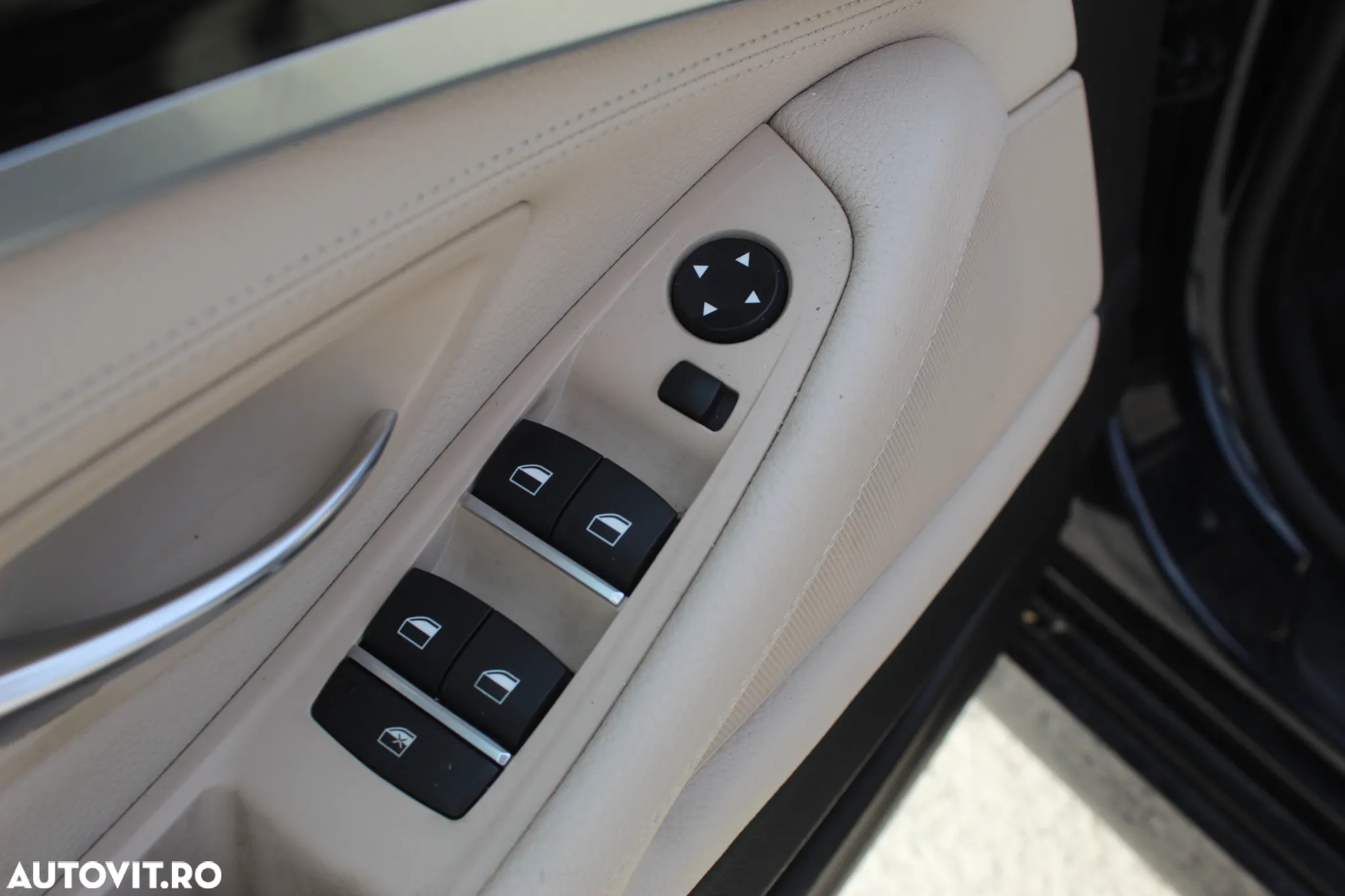 BMW Seria 5 528i Modern Line - 19