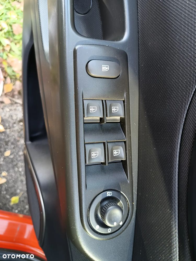 Renault Captur 0.9 Energy TCe Intens - 16