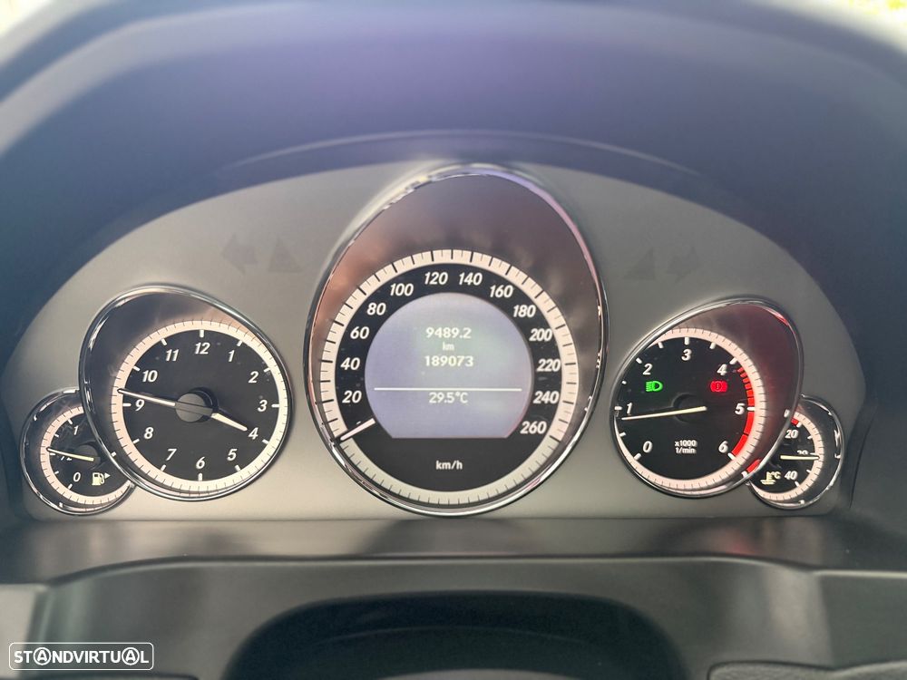 Mercedes-Benz E 250 CDi Avantgarde BlueEfficiency - 23