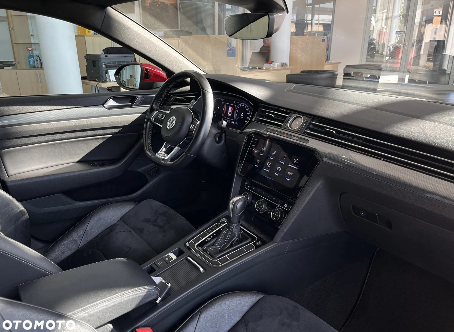 Volkswagen Arteon 2.0 TDI Bi-Turbo SCR 4Mot R-Line Edition DSG - 25
