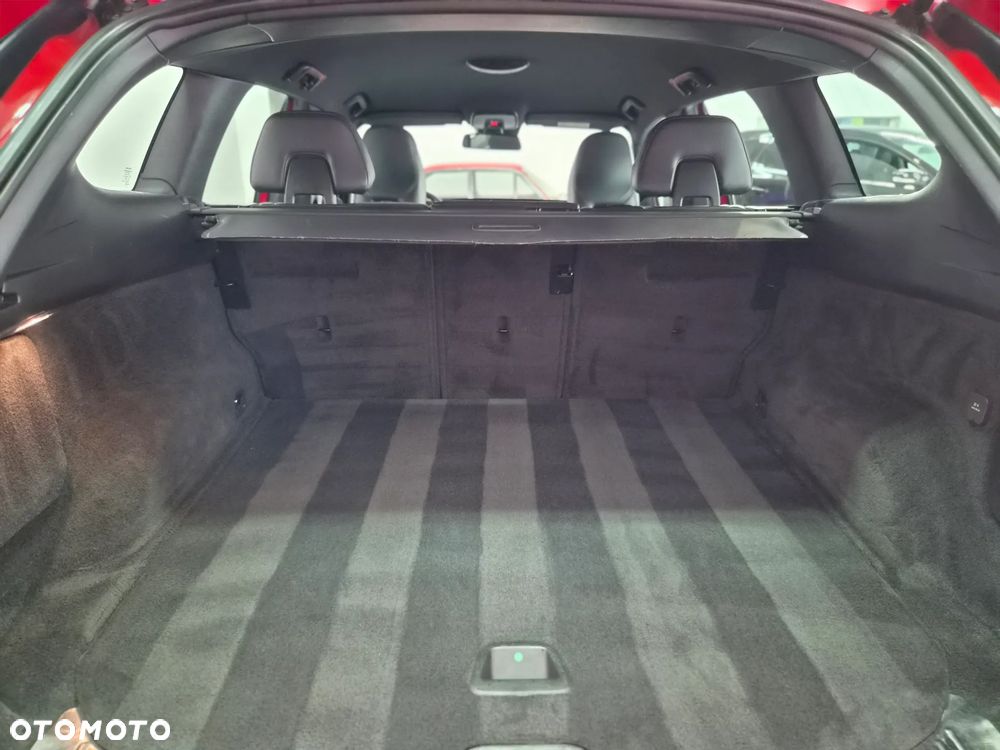 Volvo XC 60 D4 Drive-E R-Design Momentum - 25