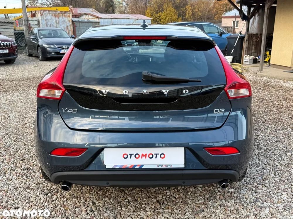 Volvo V40 D2 Drive-E Momentum - 11