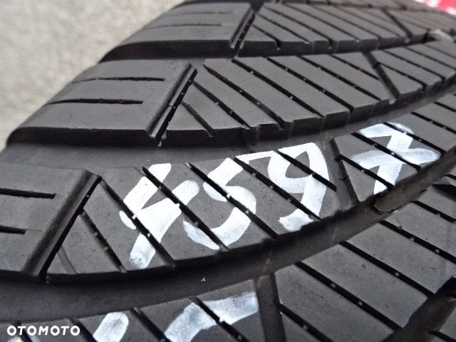 245/65/R17 111V Kumho Solus 4S HA32 SUV - 9