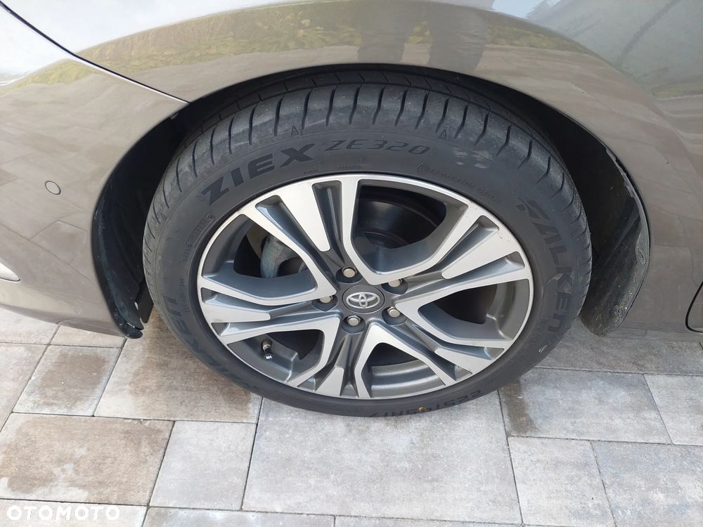 Toyota Auris 1.2 T Selection MS - 30