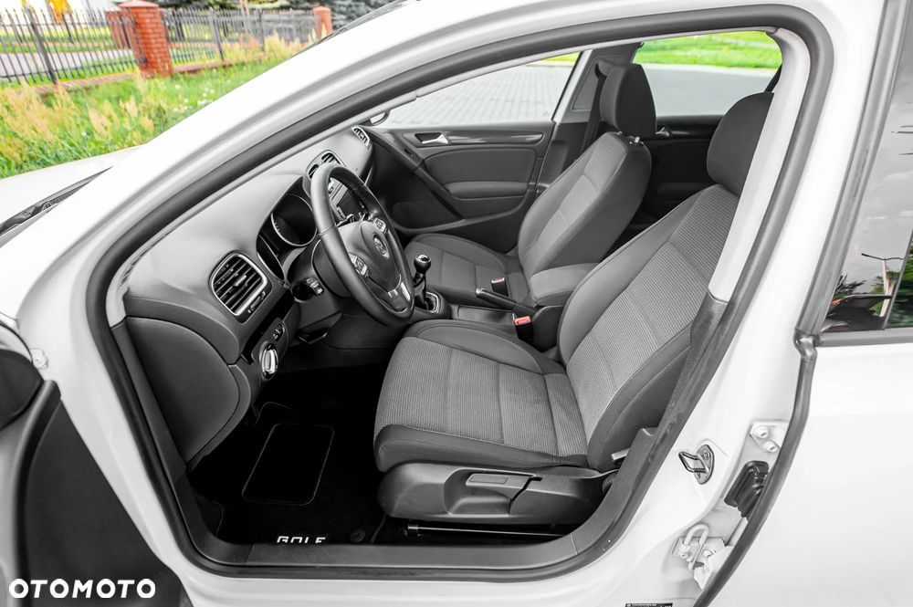 Volkswagen Golf 1.6 Highline - 21