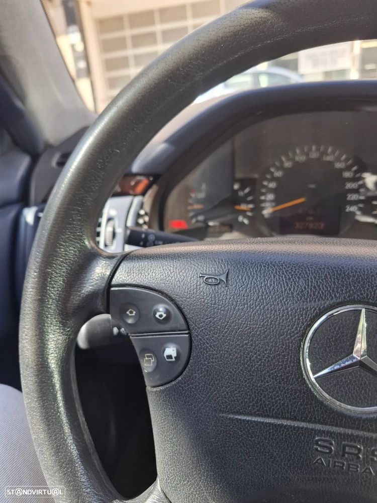 Mercedes-Benz E 200 Classic - 6