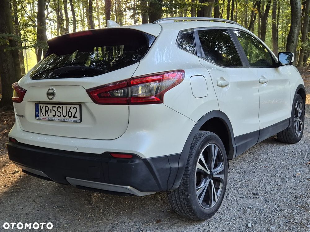 Nissan Qashqai 1.3 DIG-T N-Connecta DCT - 4