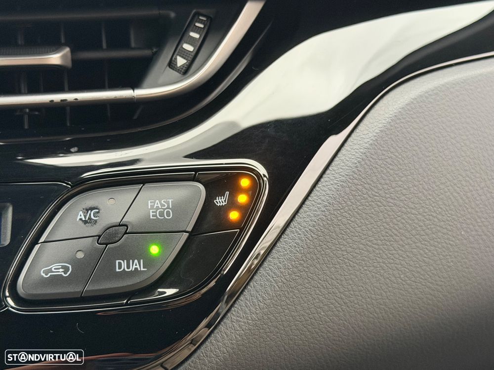 Toyota C-HR 1.8 Hybrid Square Collection - 40