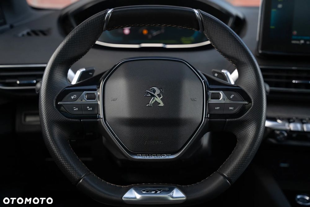 Peugeot 3008 Plug-In Hybrid 225 e-EAT8 GT - 29