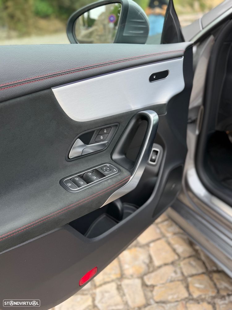Mercedes-Benz CLA 250 e 8G-DCT AMG Line — fotografia 10