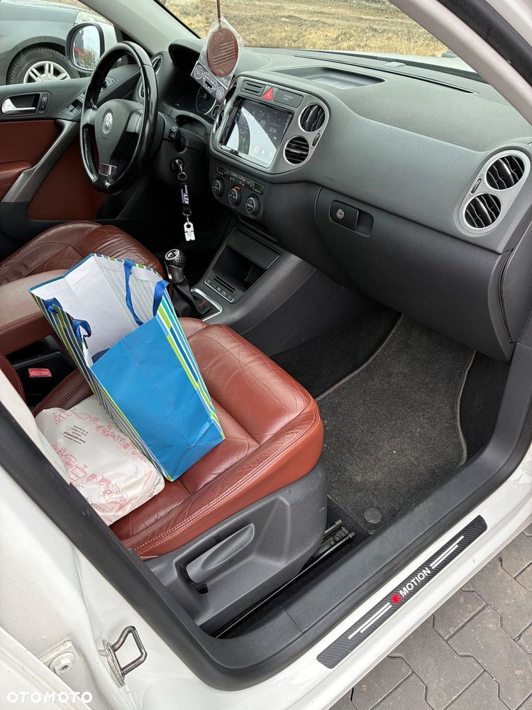 Volkswagen Tiguan - 4