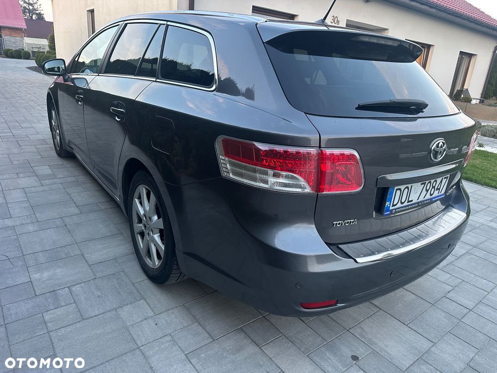 Toyota Avensis 2.0 Sol EU5 MS - 2