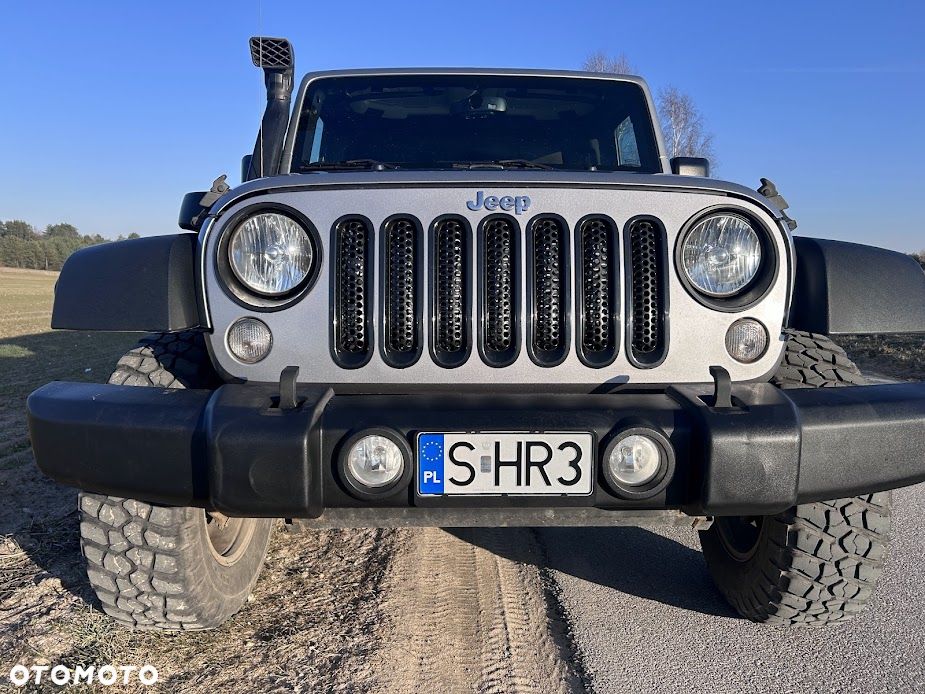 Jeep Wrangler - 24