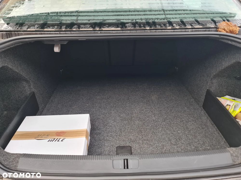 Volkswagen Passat 2.0 TDI DPF R-Line Edition - 19