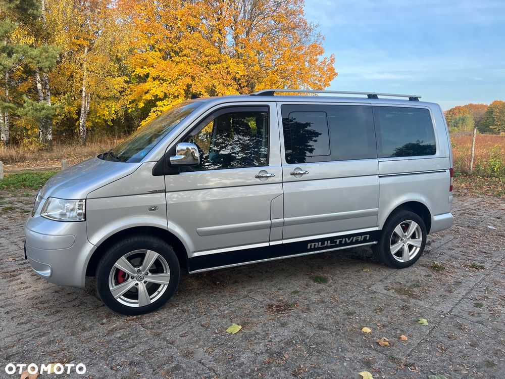 Volkswagen Multivan - 2