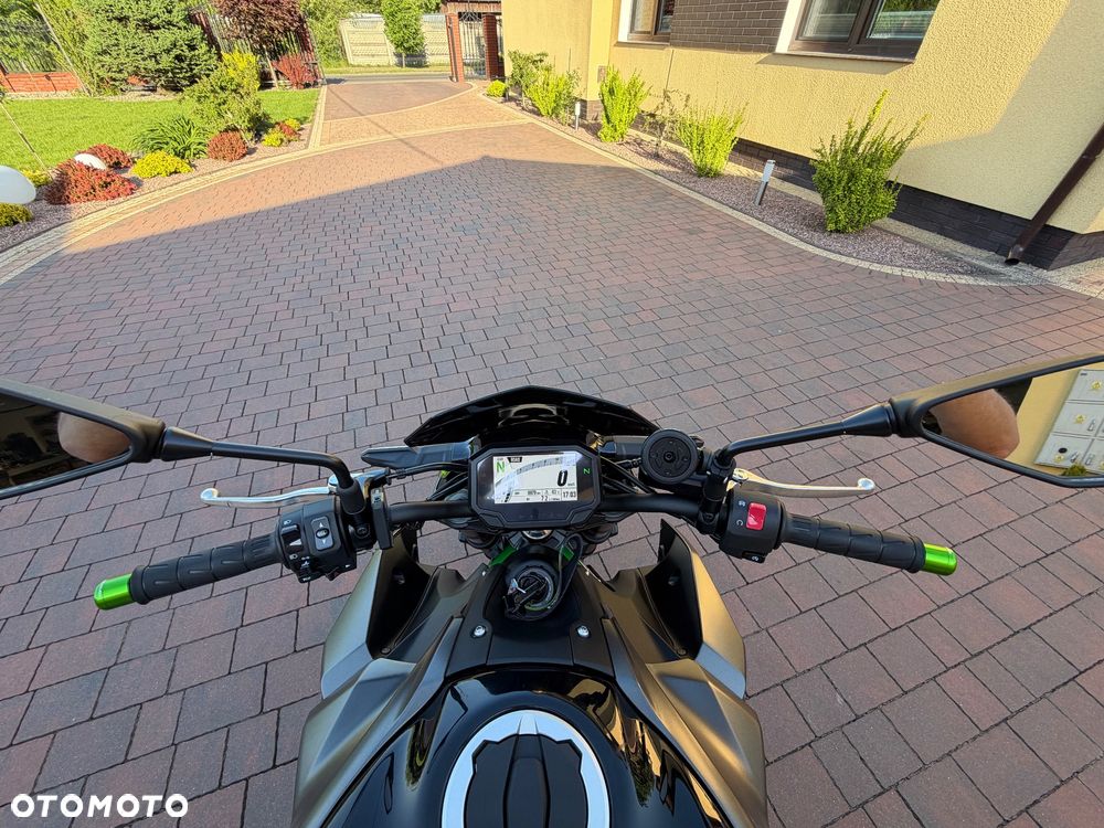 Kawasaki Z 900 - 10