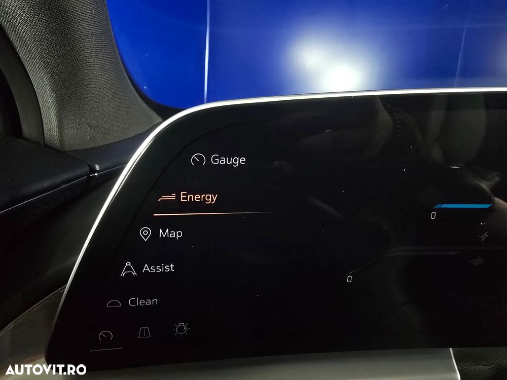 Cadillac Lyriq Sport - 20