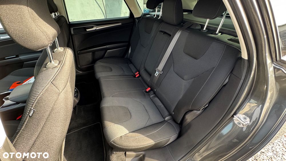 Ford Mondeo Turnier 2.0 TDCi Start-Stopp PowerShift-Aut Titanium - 40