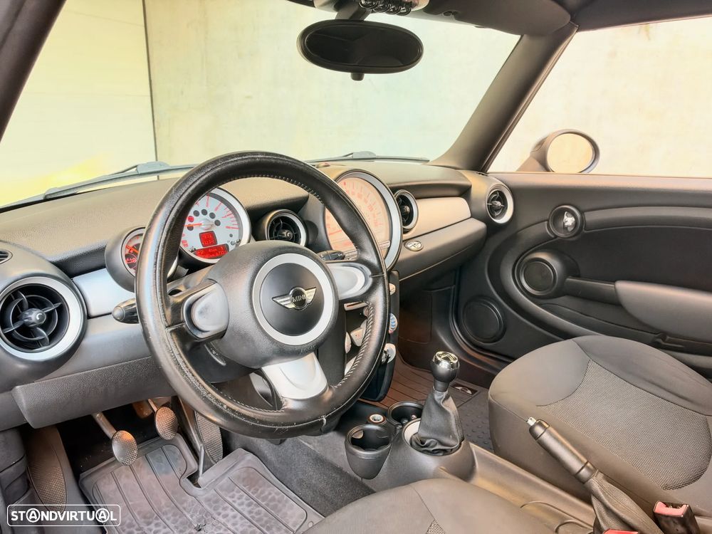 MINI Cabrio - 15