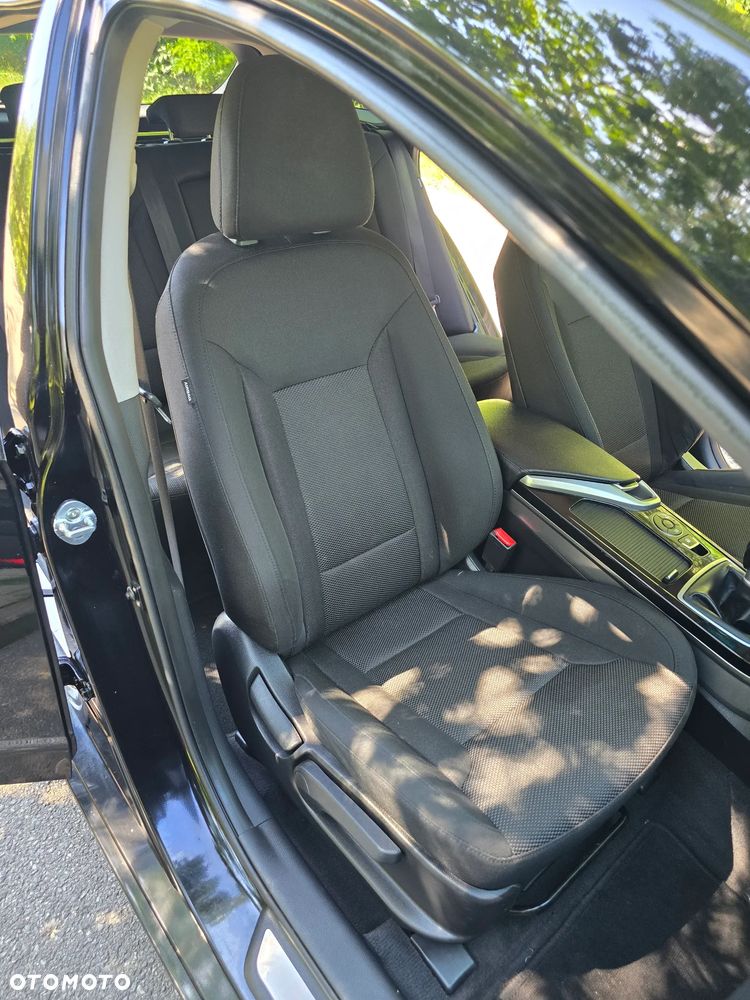Hyundai i40 2.0 Premium - 24