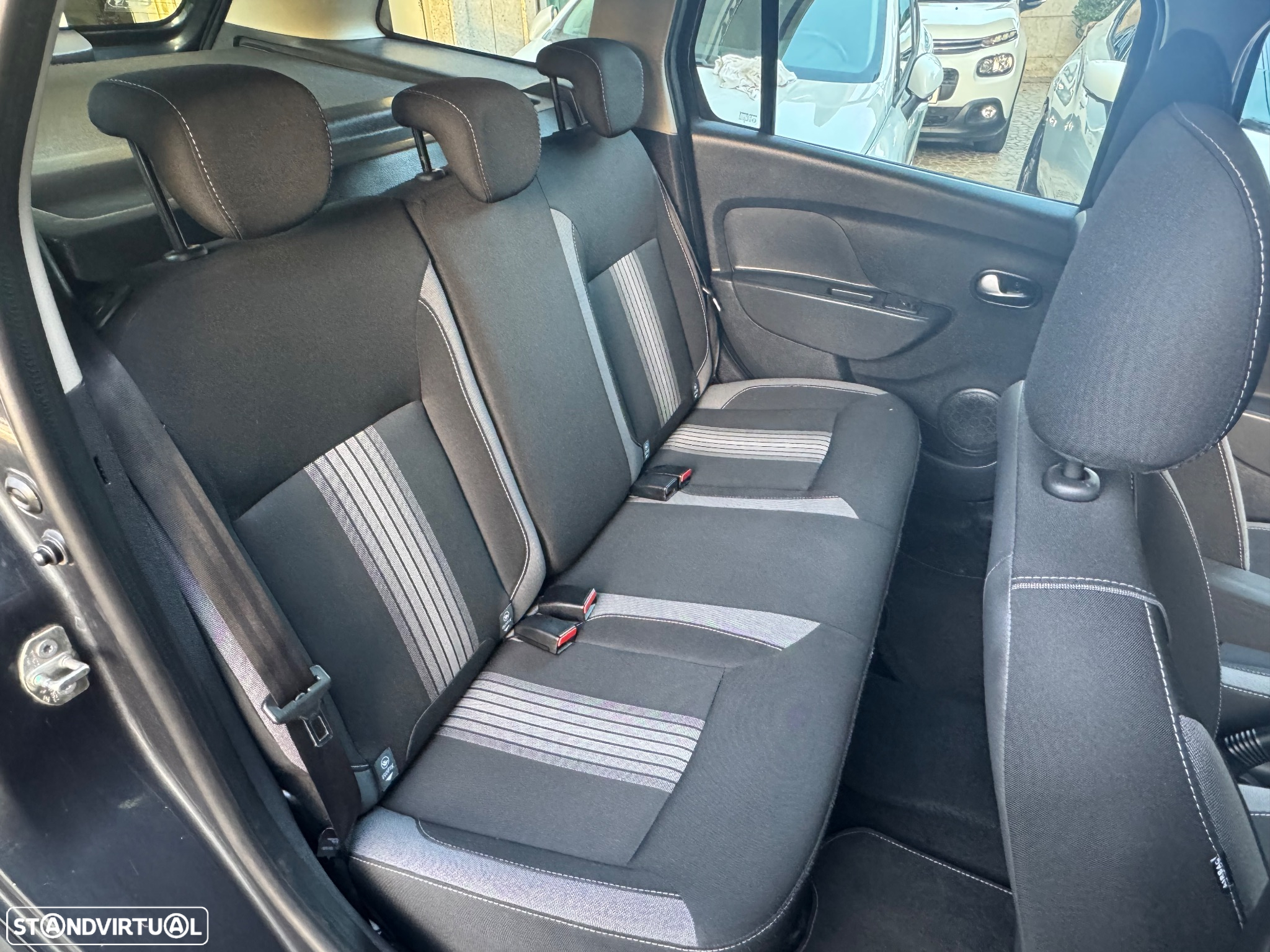 Dacia Logan MCV 0.9 TCe Stepway - 21