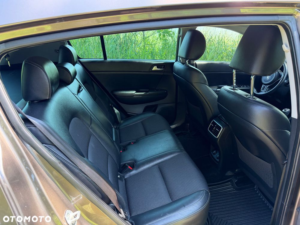 Kia Sportage 2,0 CRDI 2WD Vision - 10