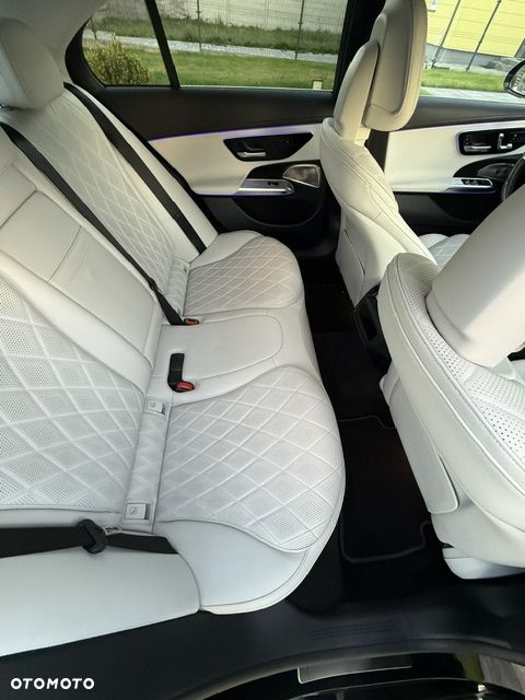 Mercedes-Benz Klasa E 220 d mHEV 4-Matic Exclusive 9G-Tronic - 10