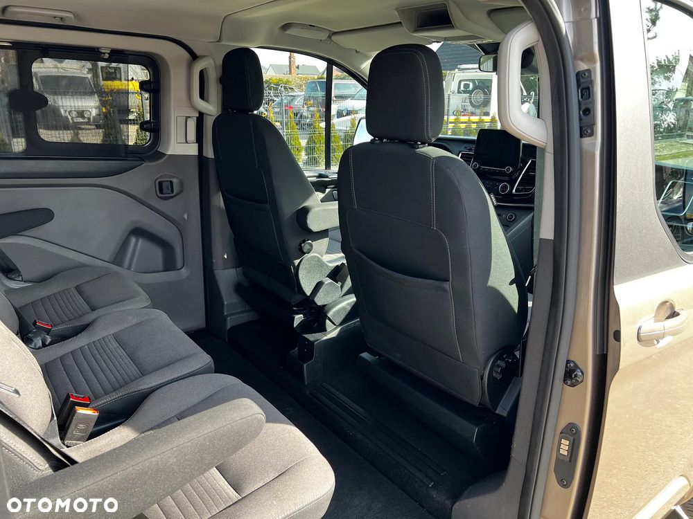 Ford Tourneo Custom 2.0 EcoBlue L1 Titanium SelectShift - 23