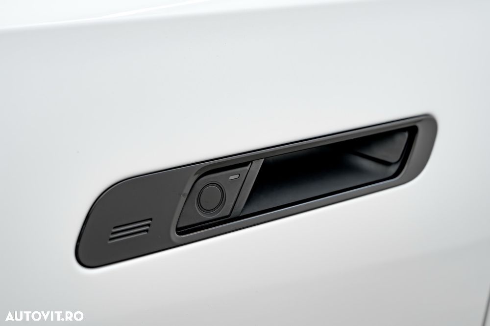 BMW Seria 7 730Ld xDrive MHEV - 9