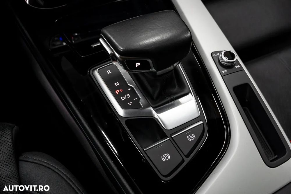 Audi A4 40 TDI S tronic S line - 32