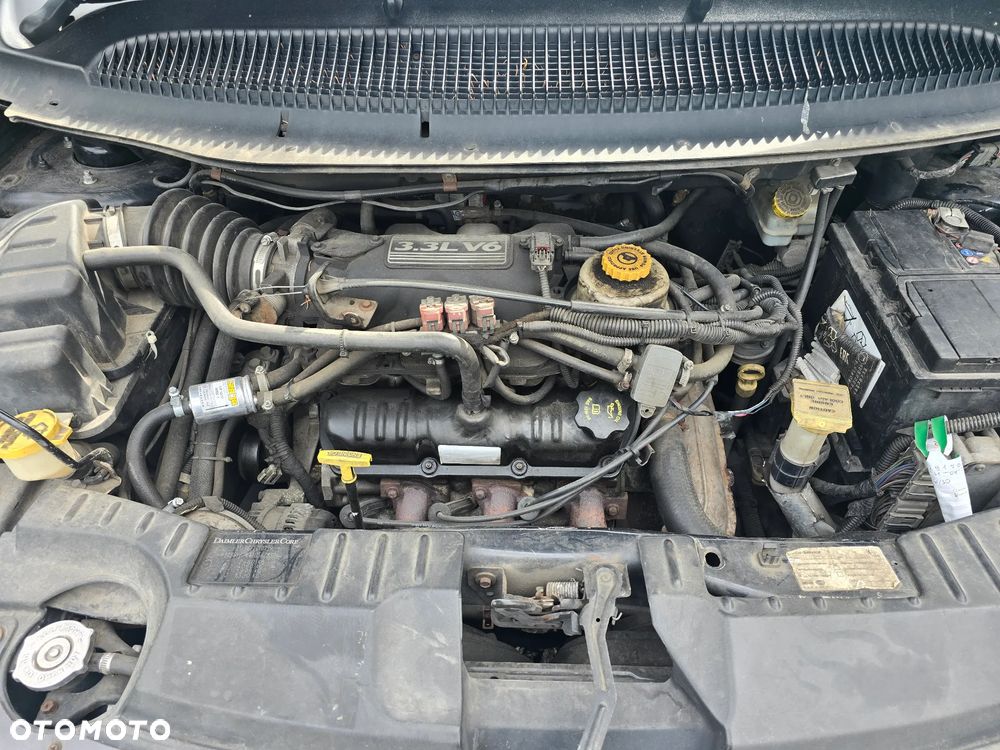 Chrysler Voyager 3.3 LX - 7