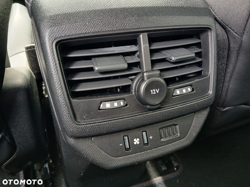 Peugeot 5008 1.6 PureTech Allure S&S EAT8 - 27