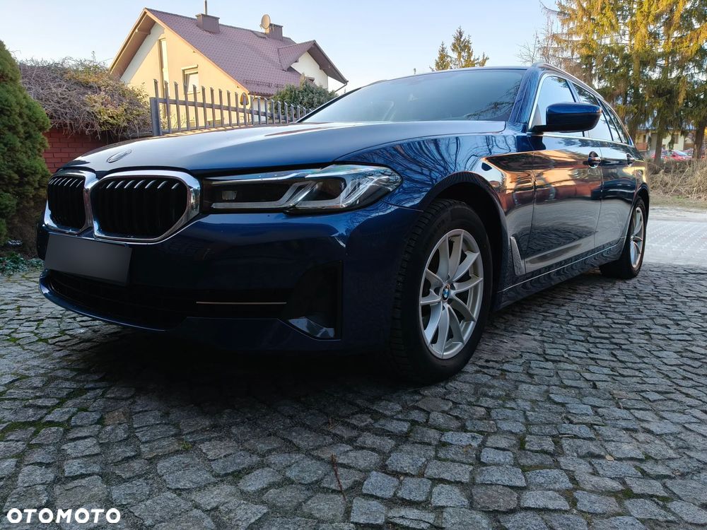 BMW Seria 5 520d xDrive Luxury Line sport - 3
