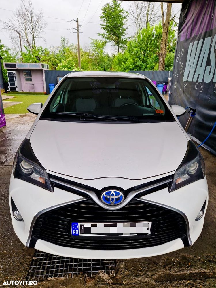 Toyota Yaris - 1