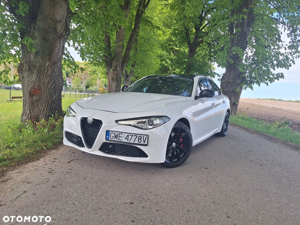 Alfa Romeo Giulia 2.0 Turbo TI Q4 - 1