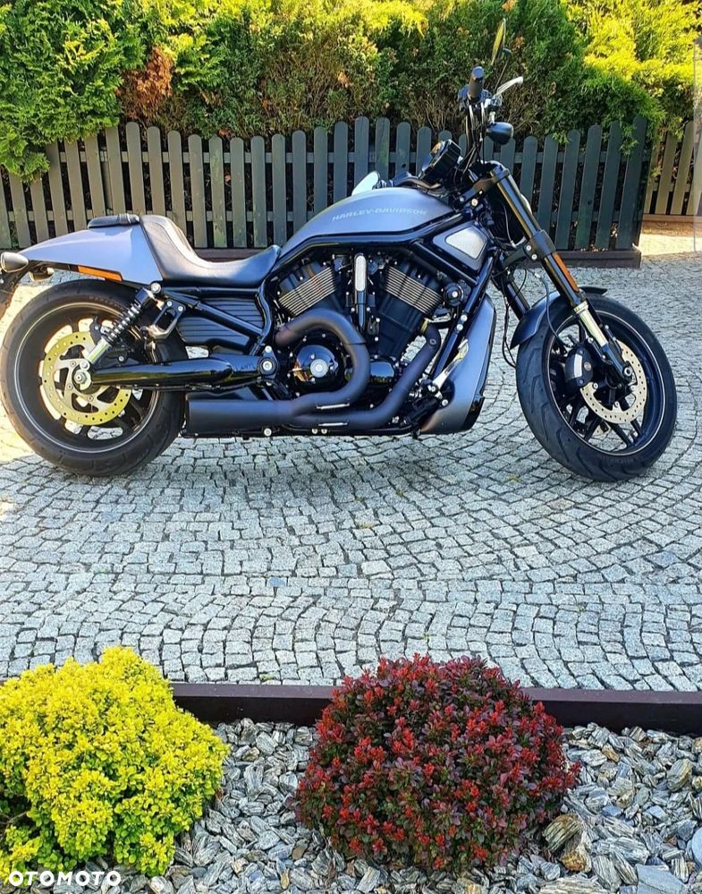 Harley-Davidson V-Rod Night Rod - 2