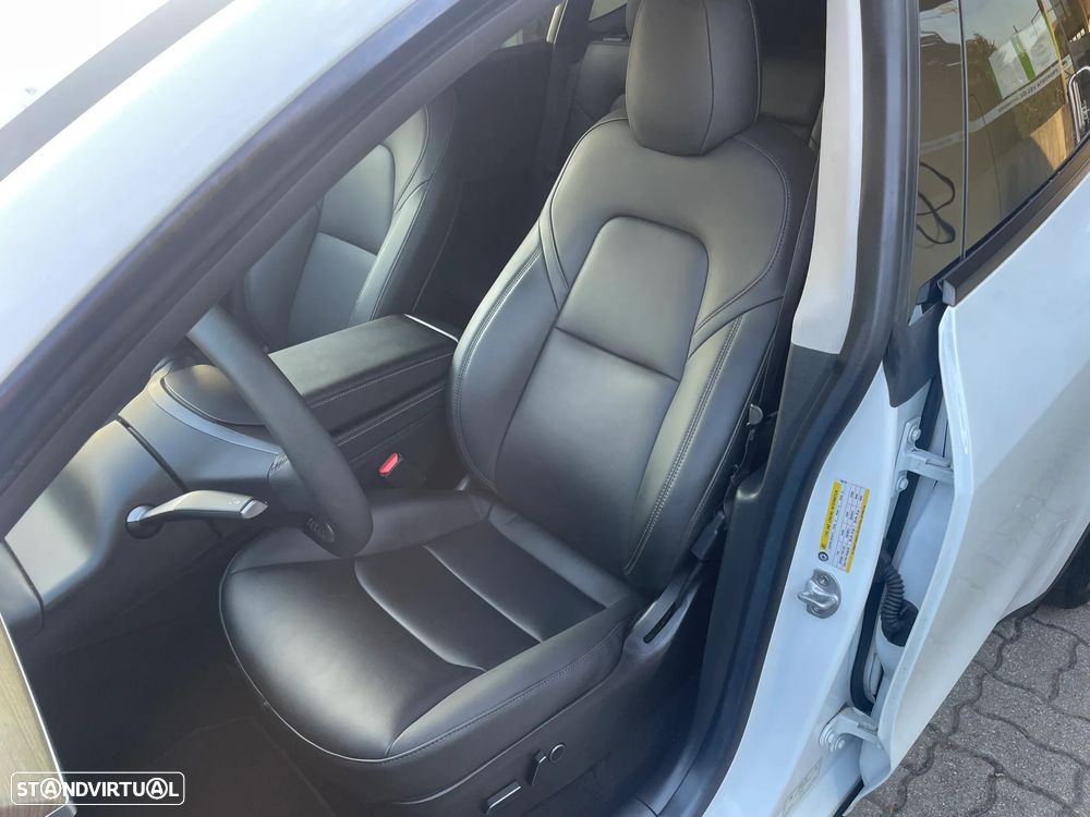 Tesla Model Y RWD - 30