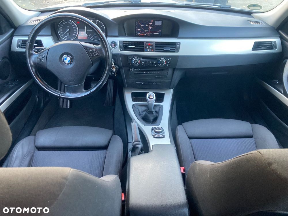 BMW Seria 3 - 22