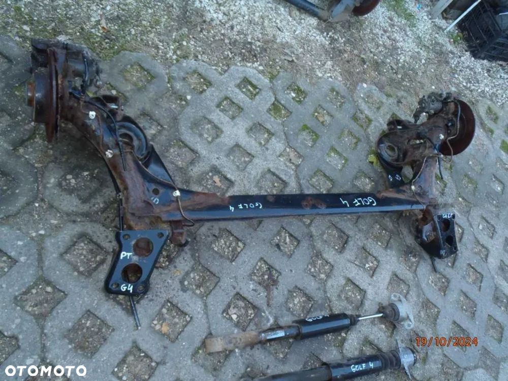 ucho wieszak mocowanie z belki zawieszenie tył tylne vw golf IV 4 - 1