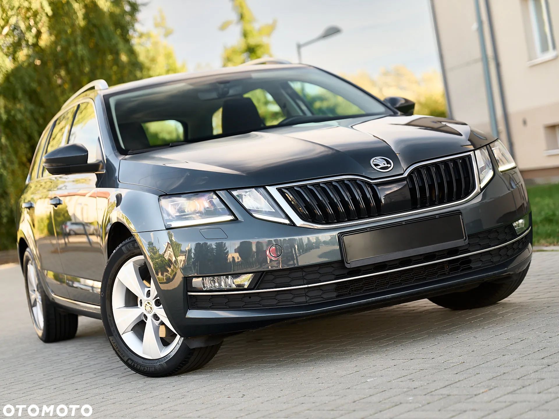 Skoda Octavia Combi 1.6 TDI DSG Ambition - 1