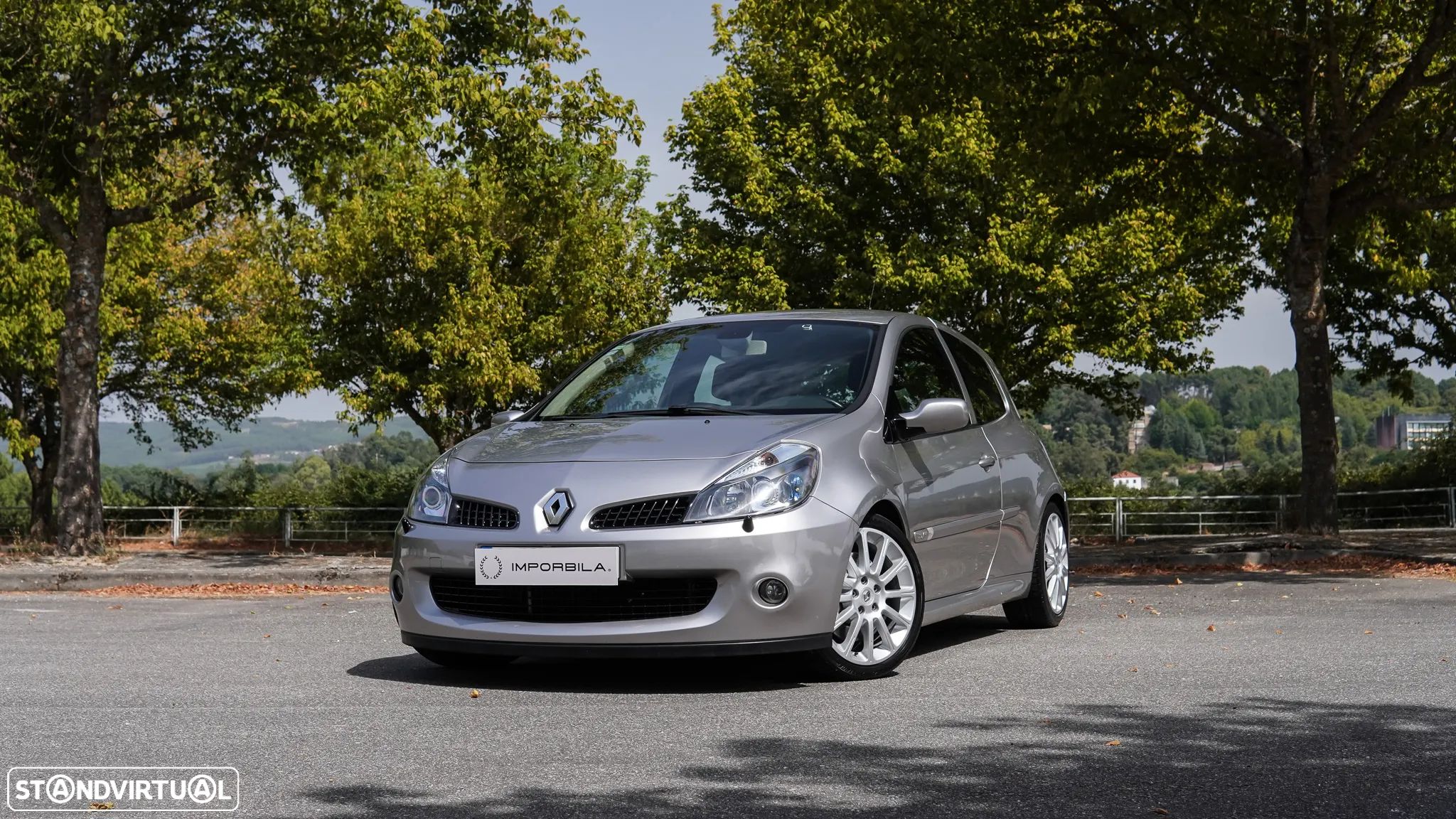 Renault Clio 2.0 16V Sport - 1