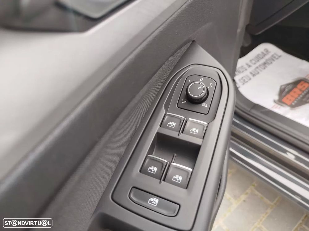 VW Golf Variant 2.0 TDi Urban - 6