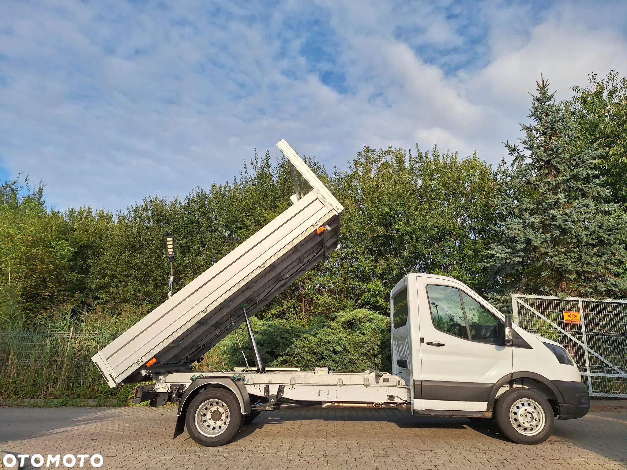 Ford Transit - 1