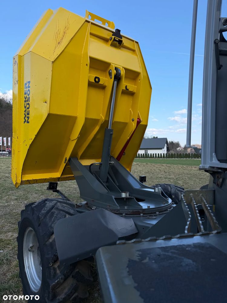 Wacker Neuson DW60 Wozidło 4x4. 6 ton ładowność z Pełną kabiną. Centralne smarowanie! OBROTOWA koleba 2500 mtg 2018 rok.  Jak nowe z salonu PERKINS turbo silnik. Pochodzi z Norweskiego Gospodarstwa Ziemniaczanego! Pełne sterowanie dżojstik REWERS HYDROSTATIC Ogrzewana Kabina Opony zero zużycia. Aktualna DEKRA. Kamery wysokiej jakośći! Zero luzów i wycieków. Szybka wolna jazda. Wielka Okazja - 26