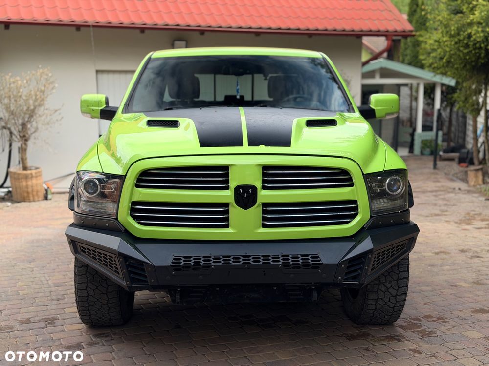Dodge RAM 5.7 4x4 - 2