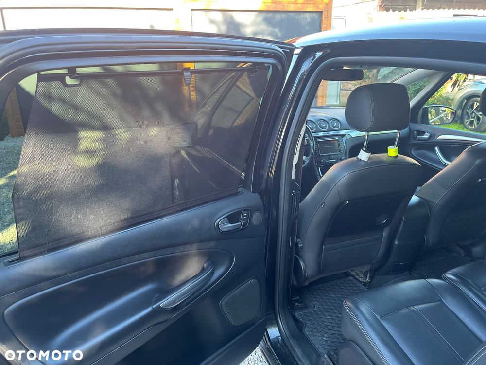 Ford S-Max - 19
