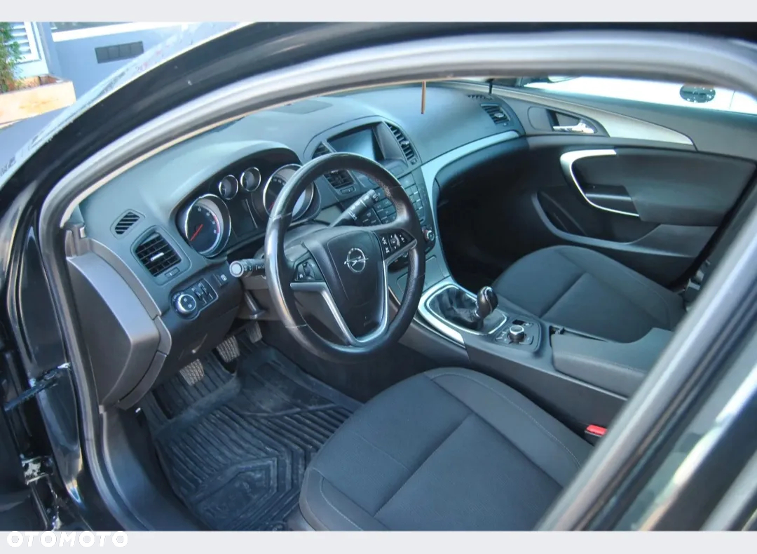 Opel Insignia 1.8 Sports Tourer - 12