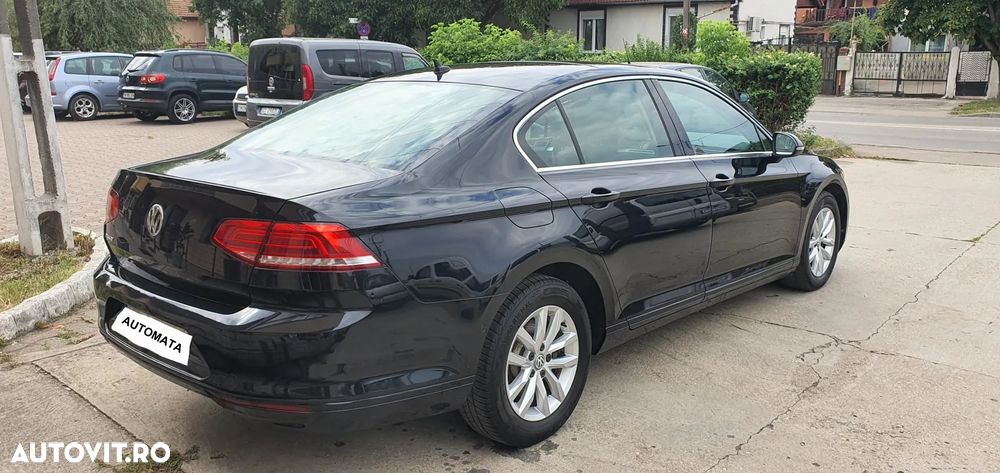 Volkswagen Passat - 4