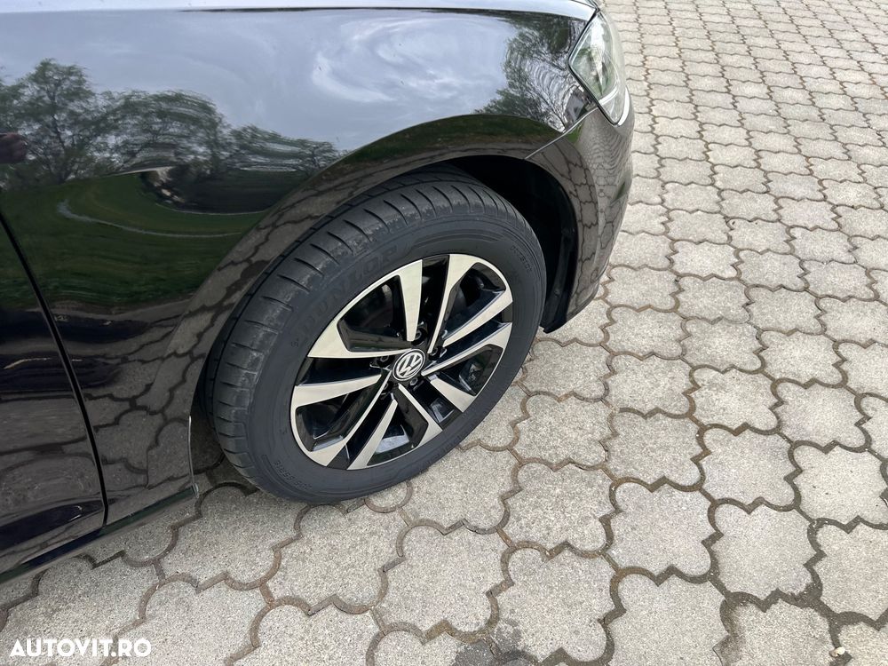 Volkswagen Golf - 37